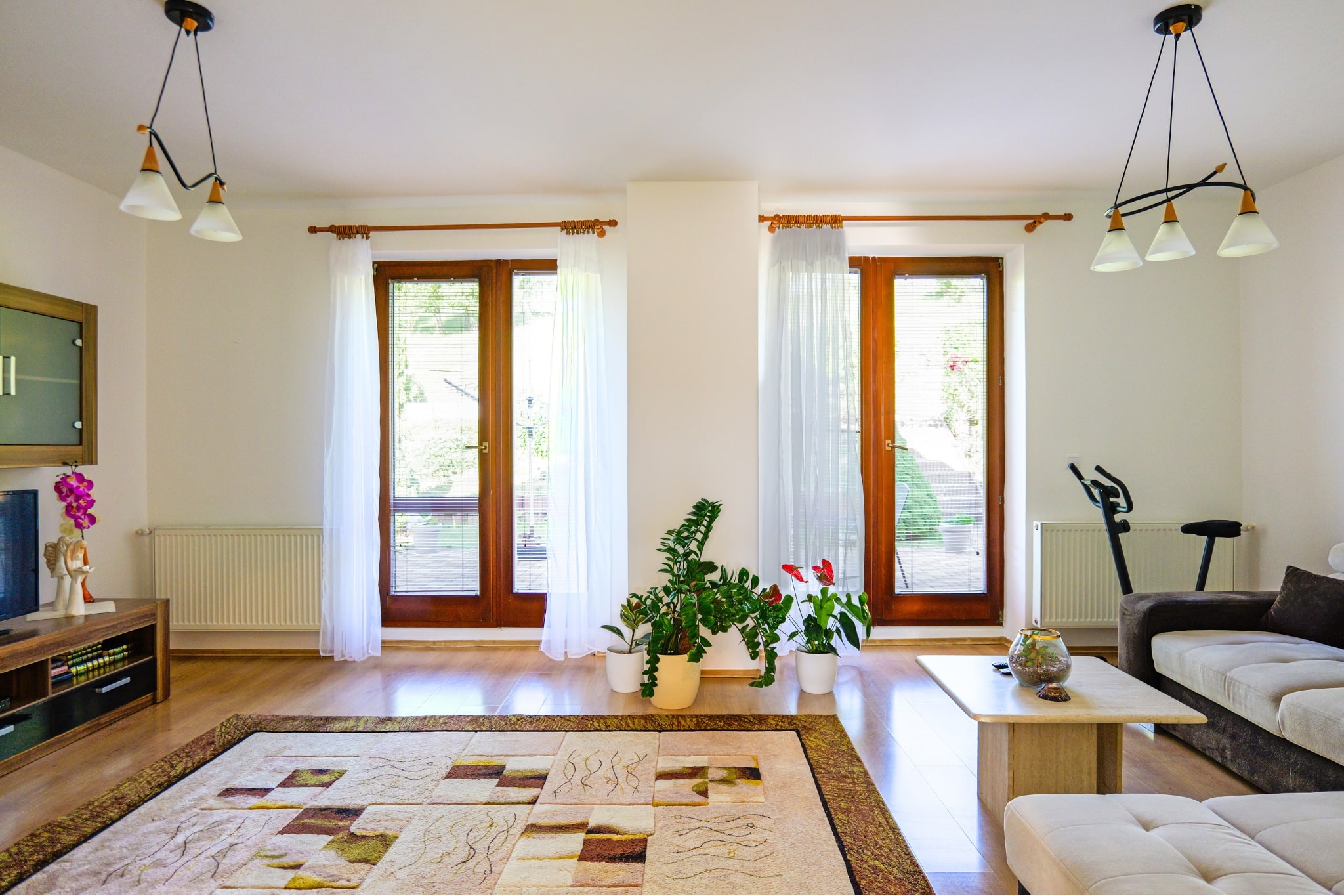 Pokojné rodinné bývanie pri KNM – dom s veľkým pozemkom