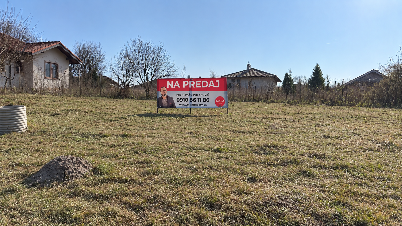 Pozemok 1.000 m2 s potenciálom výstavby rodinného domu, Malinovo, 299.000 €